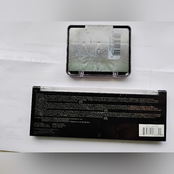 Makeup Bundle, 4 Items - Picture 4 of 8